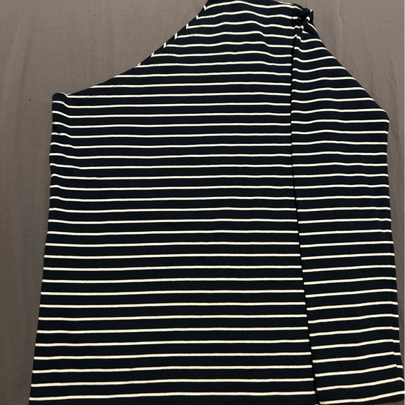 The Frankie Shop- one shoulder shit XS/S blk white stripes - Picture 5 of 7